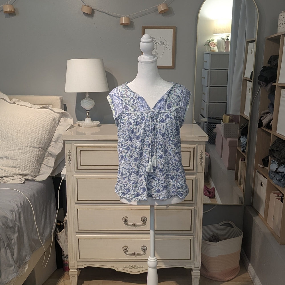 Lucky Brand Small Floral Blue Sleeveless Top